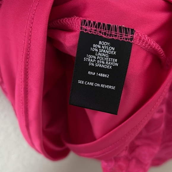 Women’s Plus Size Torrid Halter Lined Lace Tank, Size 2/2X, Pink - Picture 6 of 8